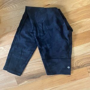 Lululemon camo align leggings size 8